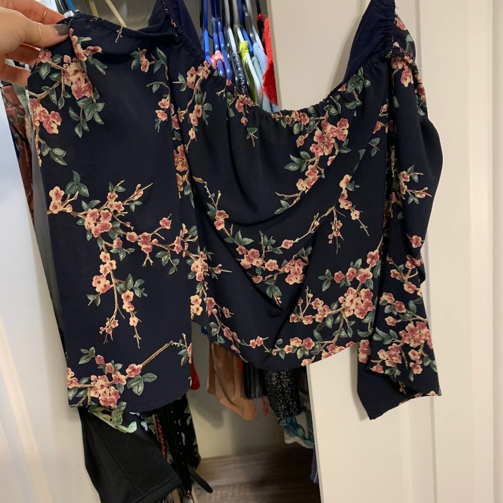 OTS boutique crop top
